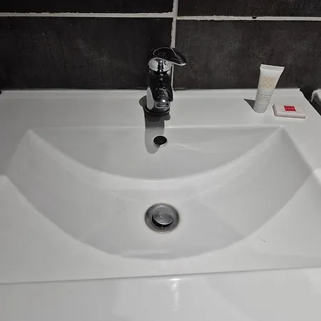 Maison Pouvant Recevoir 10 Personnes Hébergement de vacances *