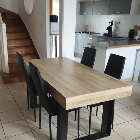 Maison Pouvant Recevoir 10 Personnes Brest