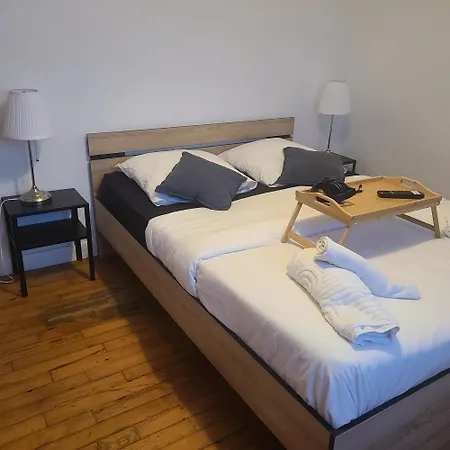 Maison Pouvant Recevoir 10 Personnes Hébergement de vacances